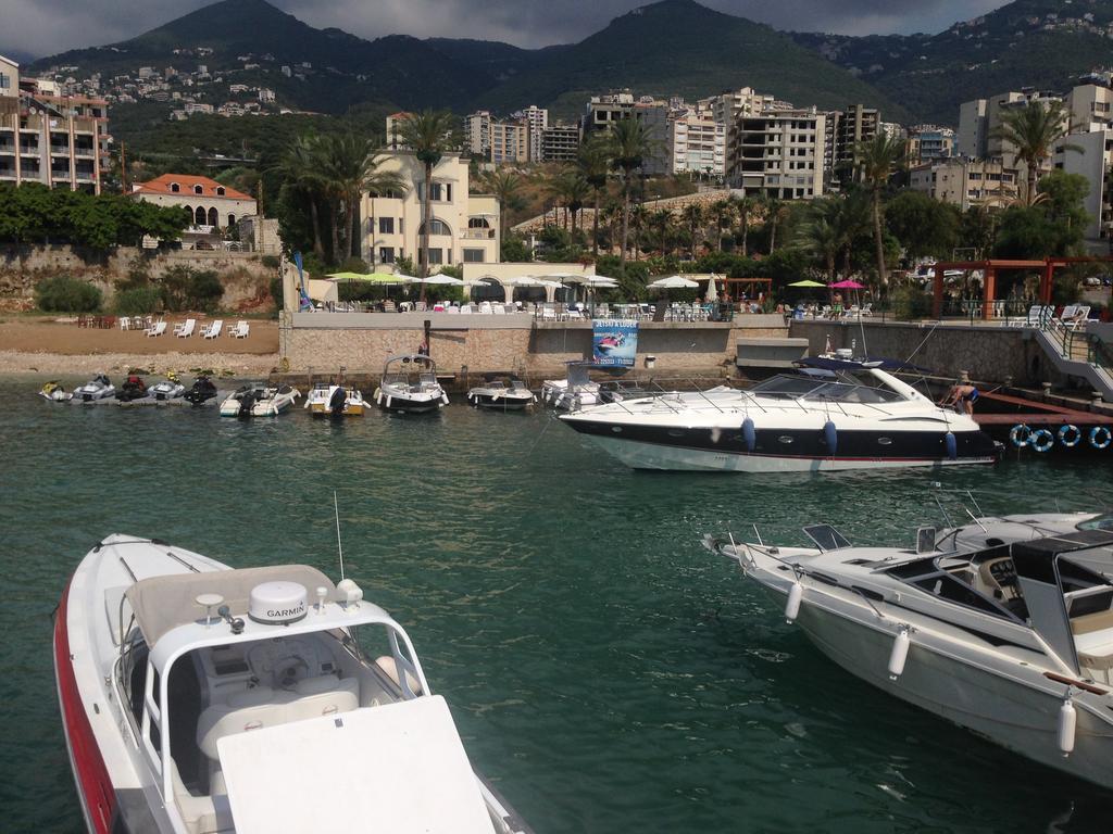 The Four Stars Hotel And Beach Resort Jounieh Exterior photo